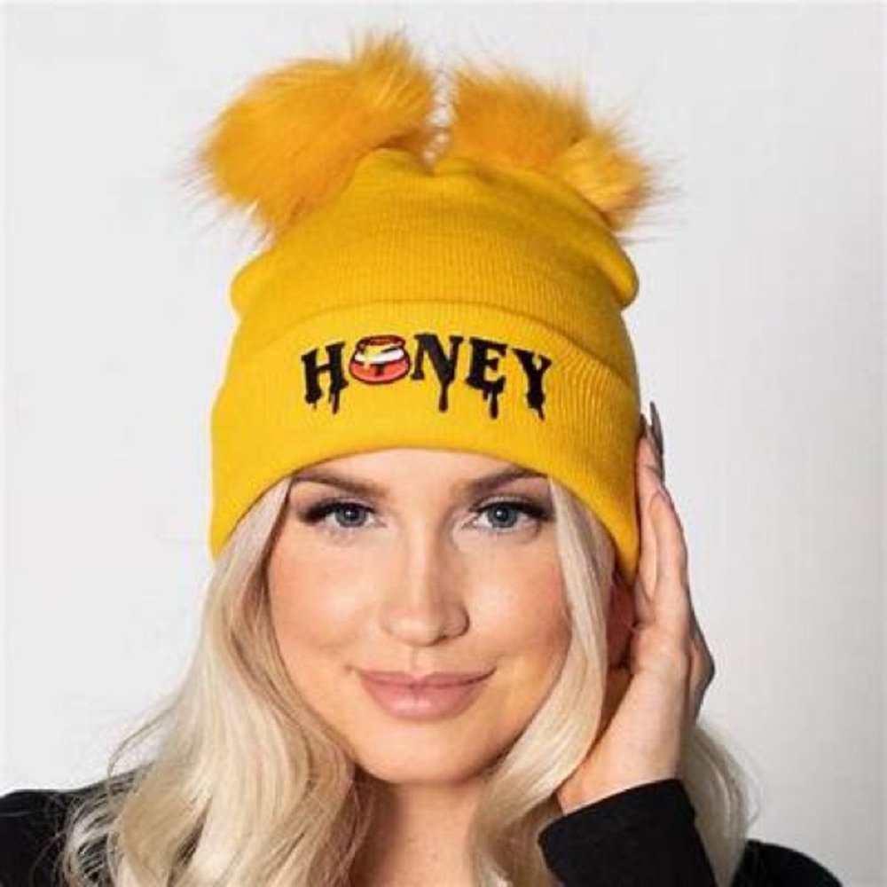 Disney Winnie the Pooh 95th Anniversary Cakeworthy Beanie